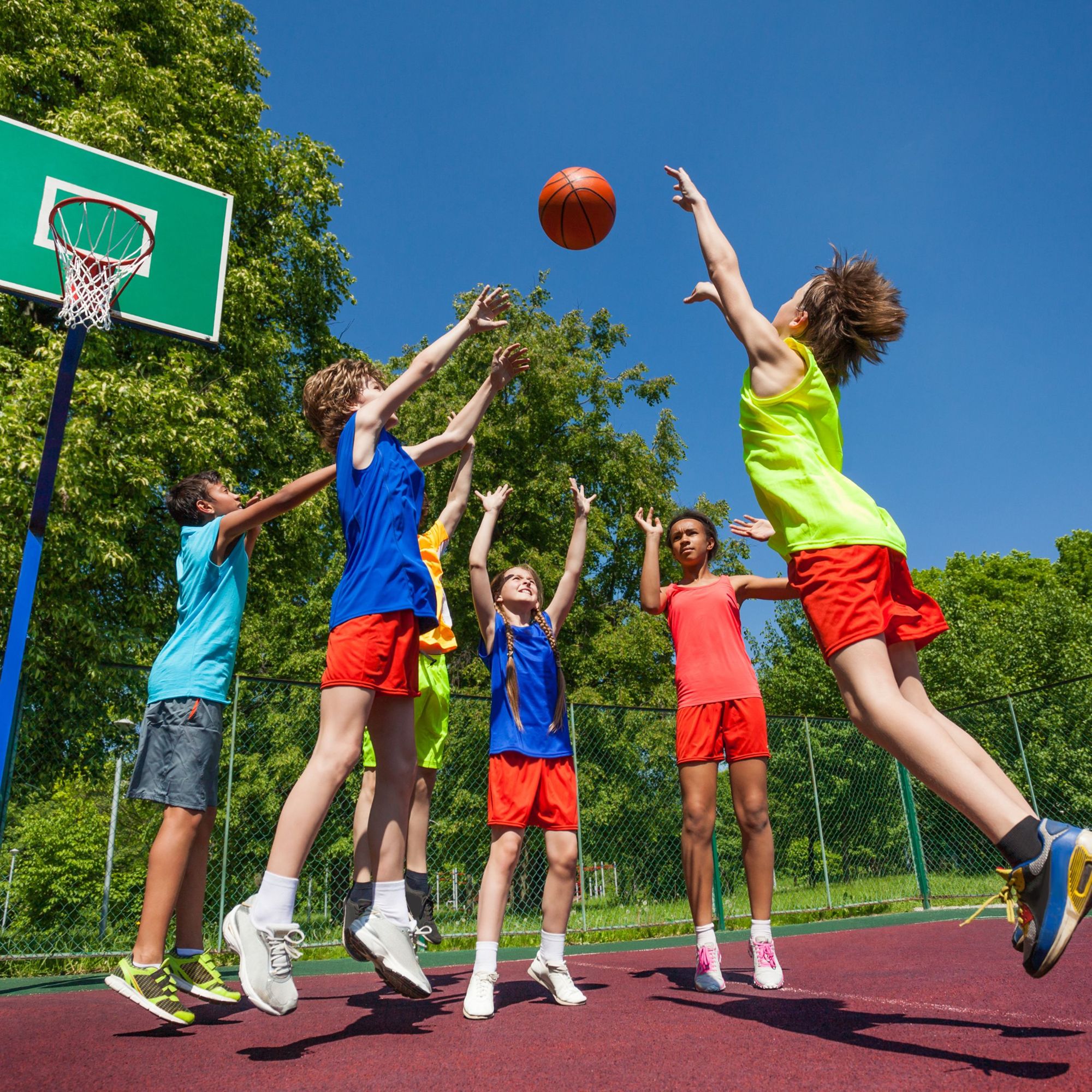 Campagne « Faire bouger les ados, c’est pas évident. Mais les encourager c’est important. »
